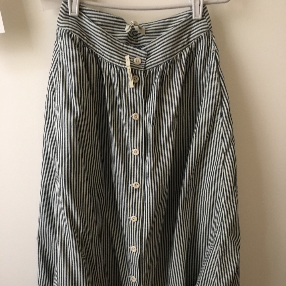 Midi striped skirt